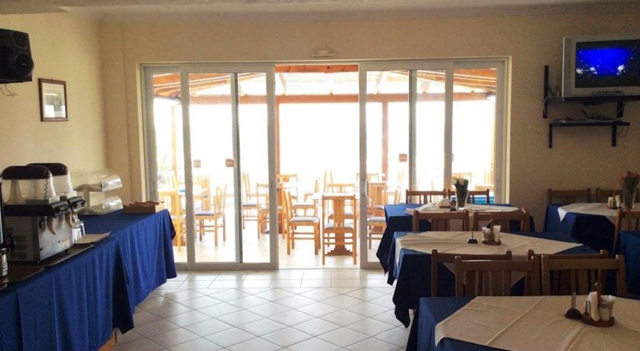 Andreolas Beach hotel 2*