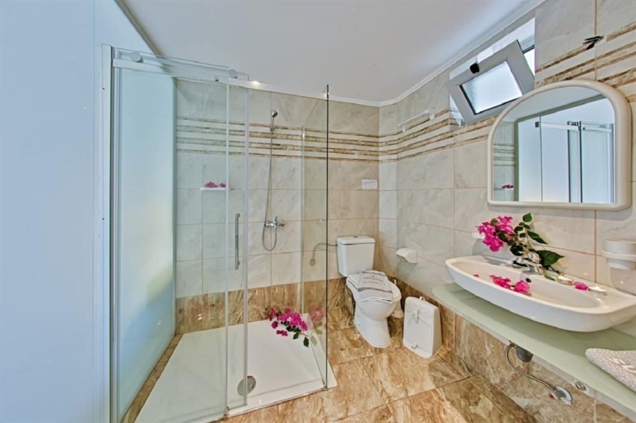 Sun Rise Hotel 4*