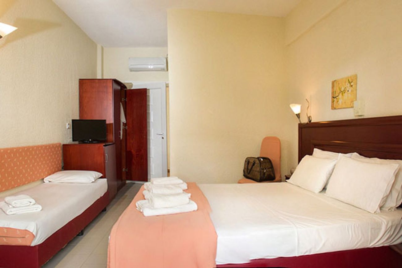 Loutra Beach hotel 3*