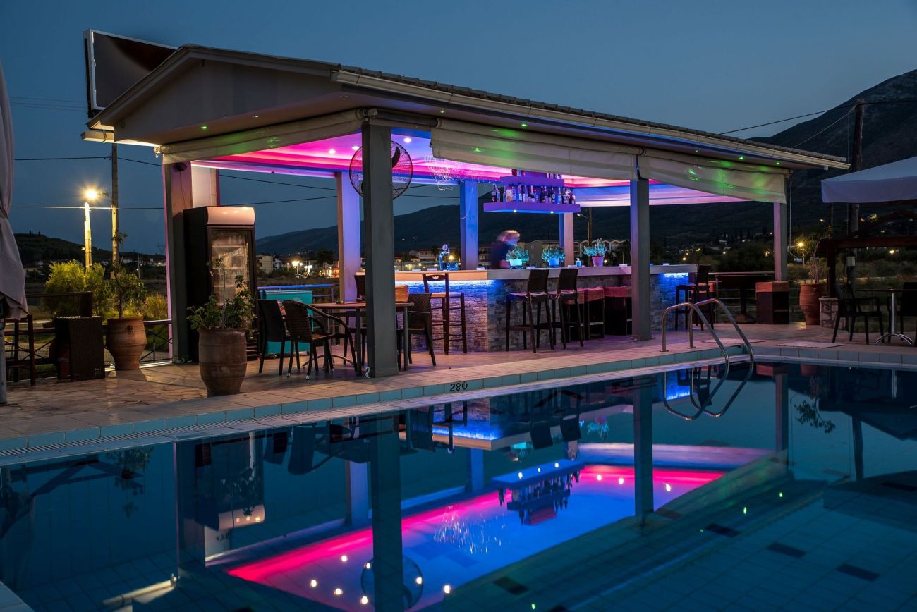 Aphrodite Studios & Apartments