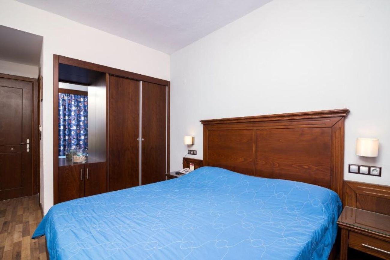 Olympion Hotel 2*