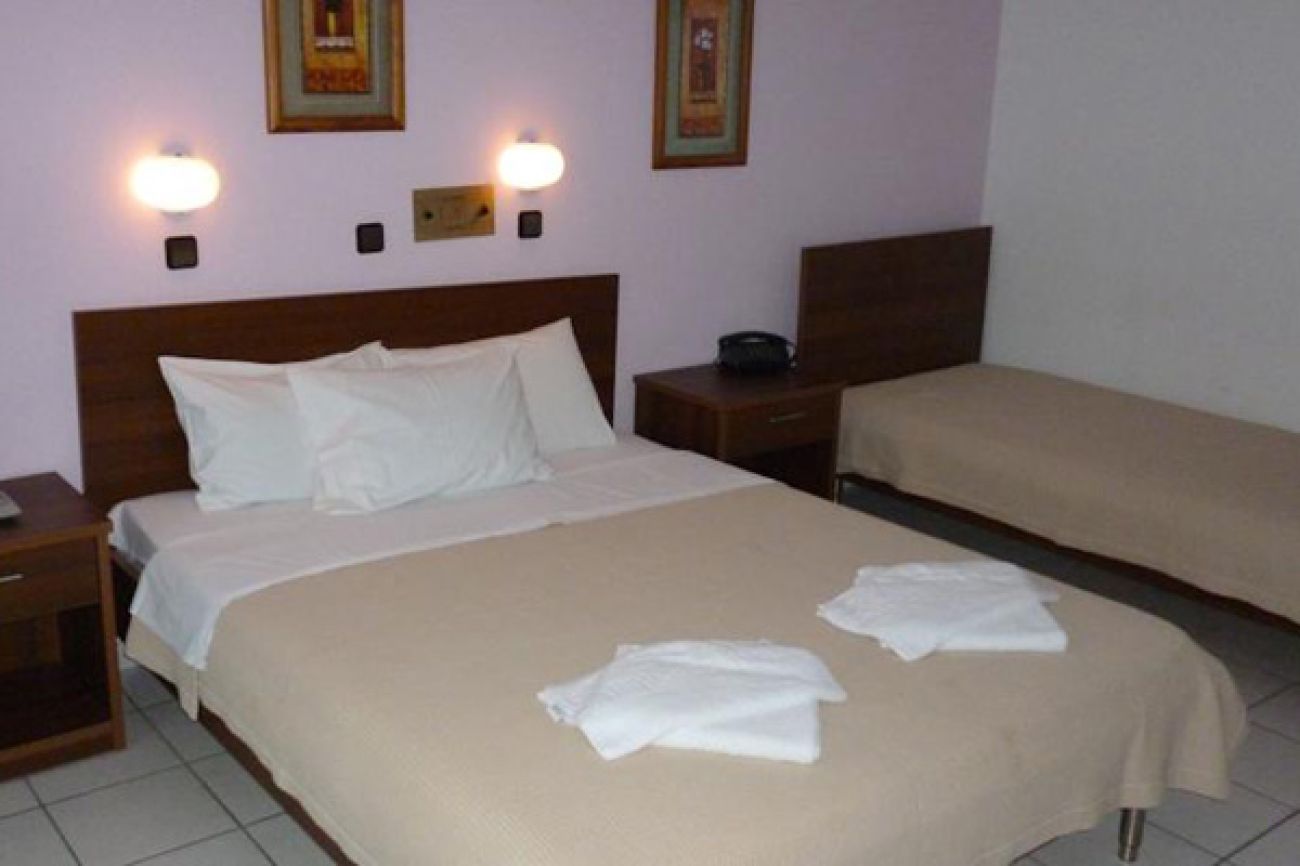 Chrisa Hotel 2*