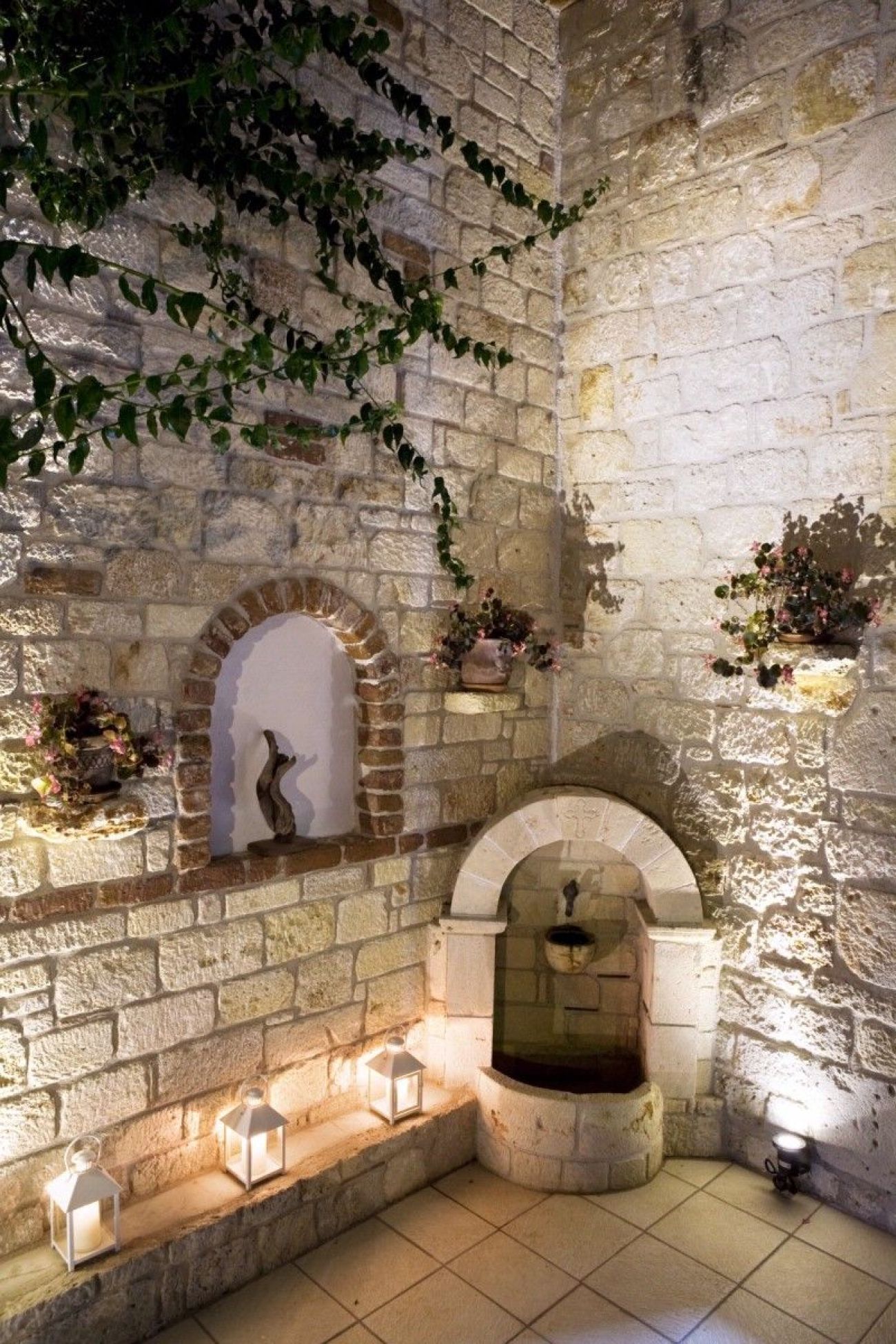 Stratos Hotel 3*