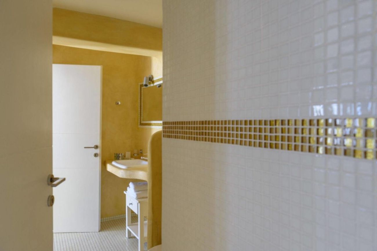 Abyssanto Suites & Spa 4*