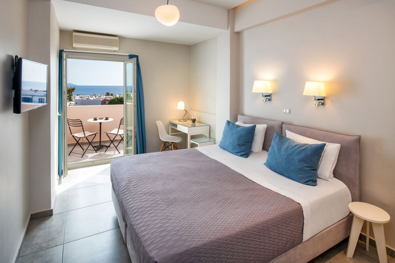 Fomithea Hotel Santorini 3*