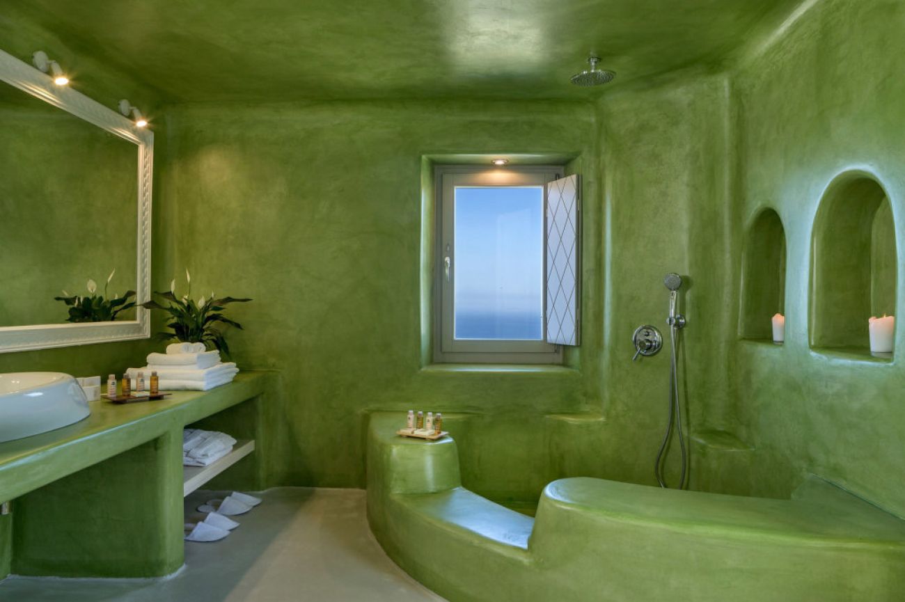 Skyfall Suites 5*