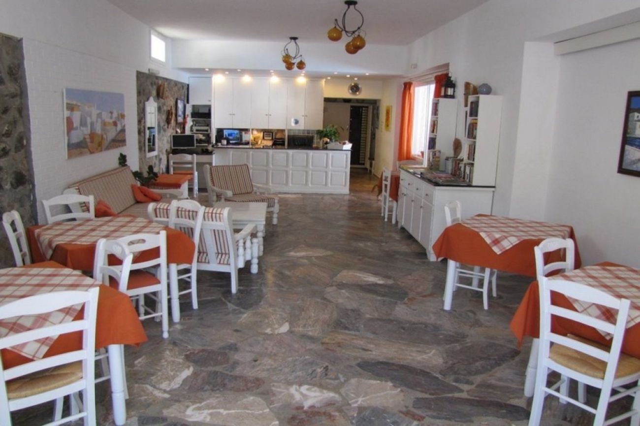 Villa Angira 2*