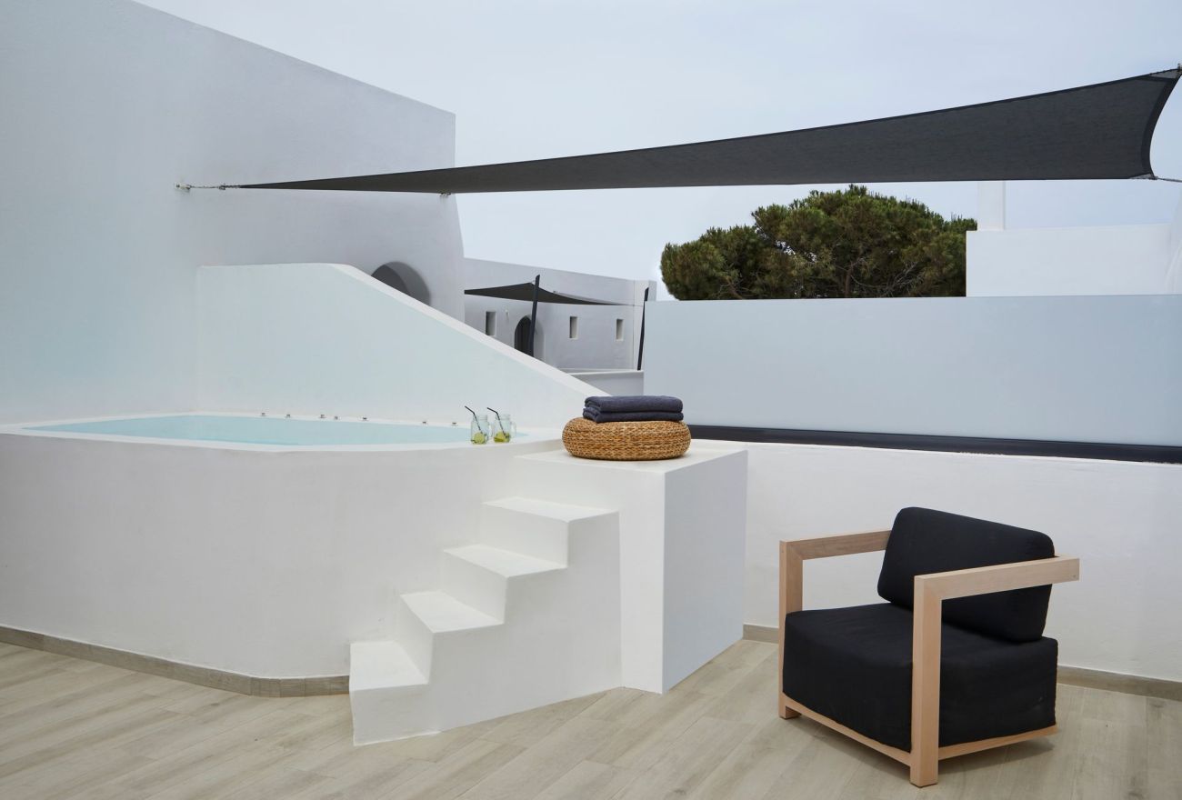 Kalisti Hotel & Suites 4*