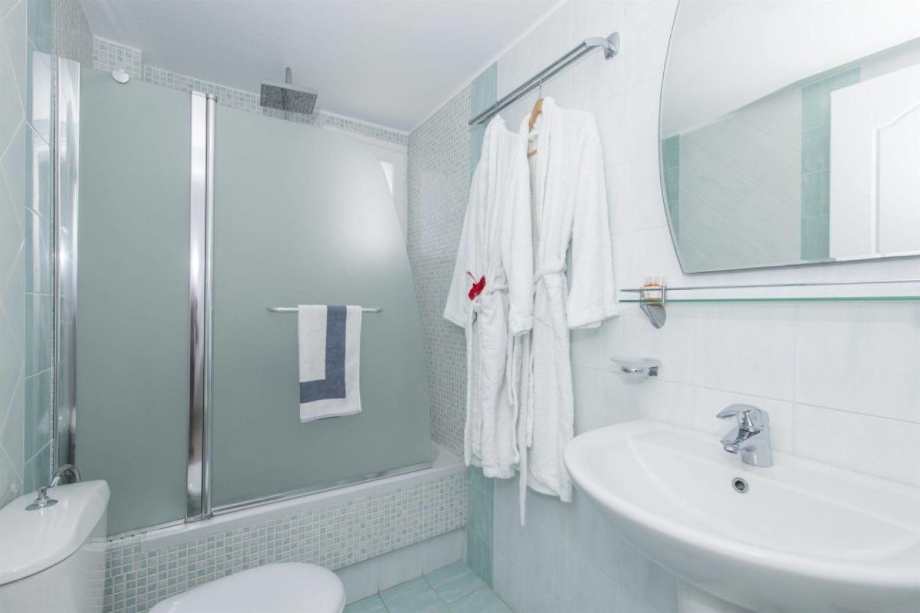 Bella Santorini 4*