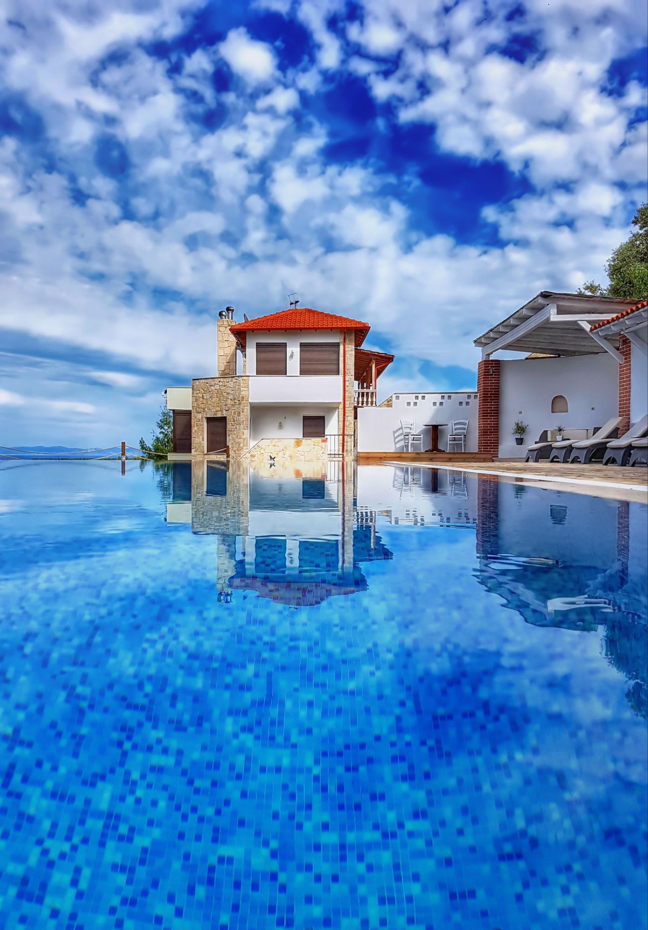 Bungalow White Apartments & Suites Halkidiki