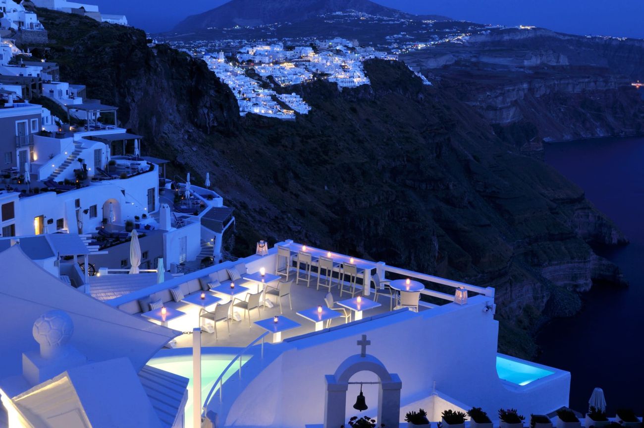 Aqua Luxury Suites Santorini 5*