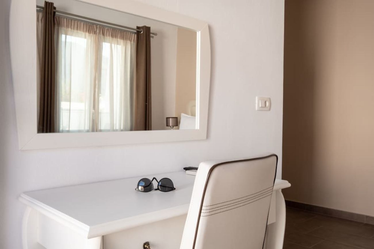 Tristhenia Hotel 3*