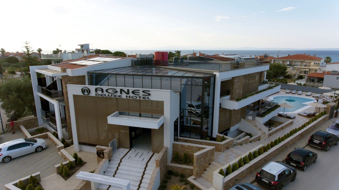 Agnes Deluxe Hotel 3*