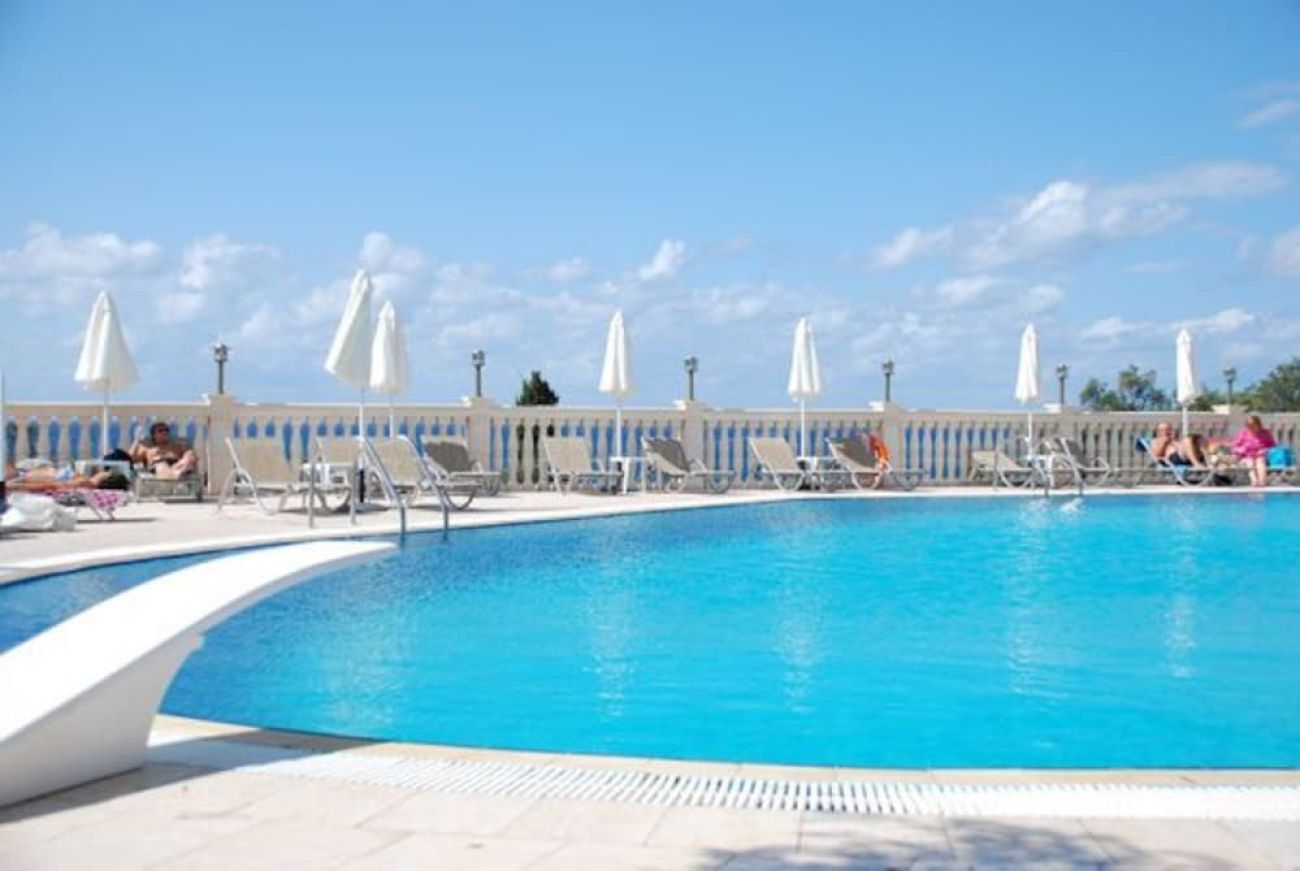 Aloha Hotel 3*