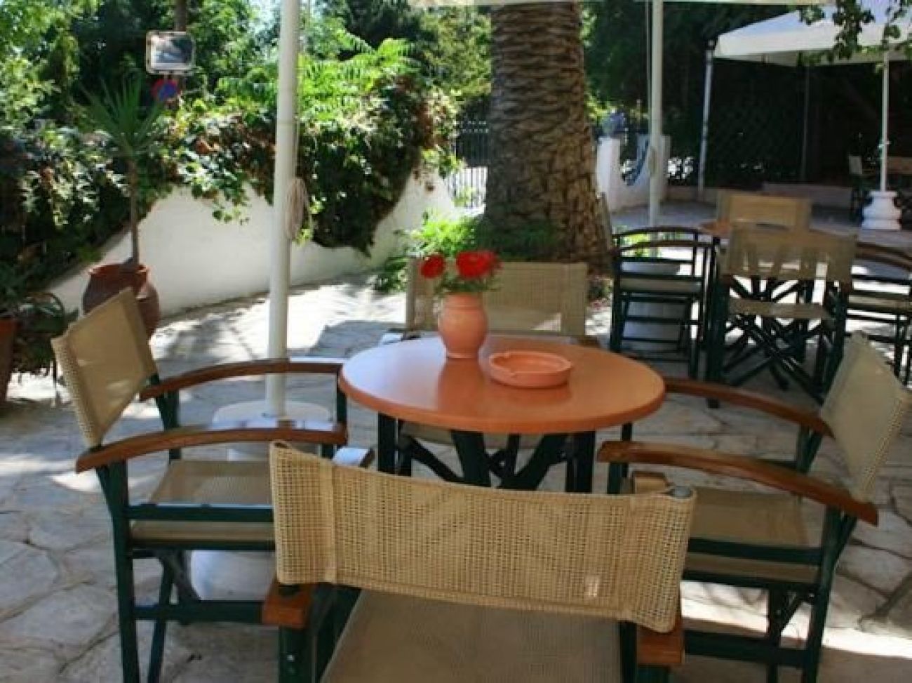 Aegli Hotel 2*