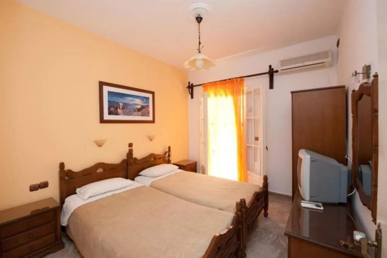 Marina Apartments & Studios