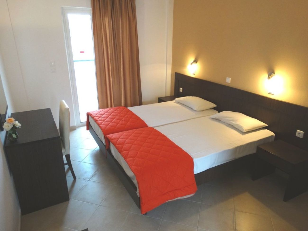 Oasis Beach Club 3*