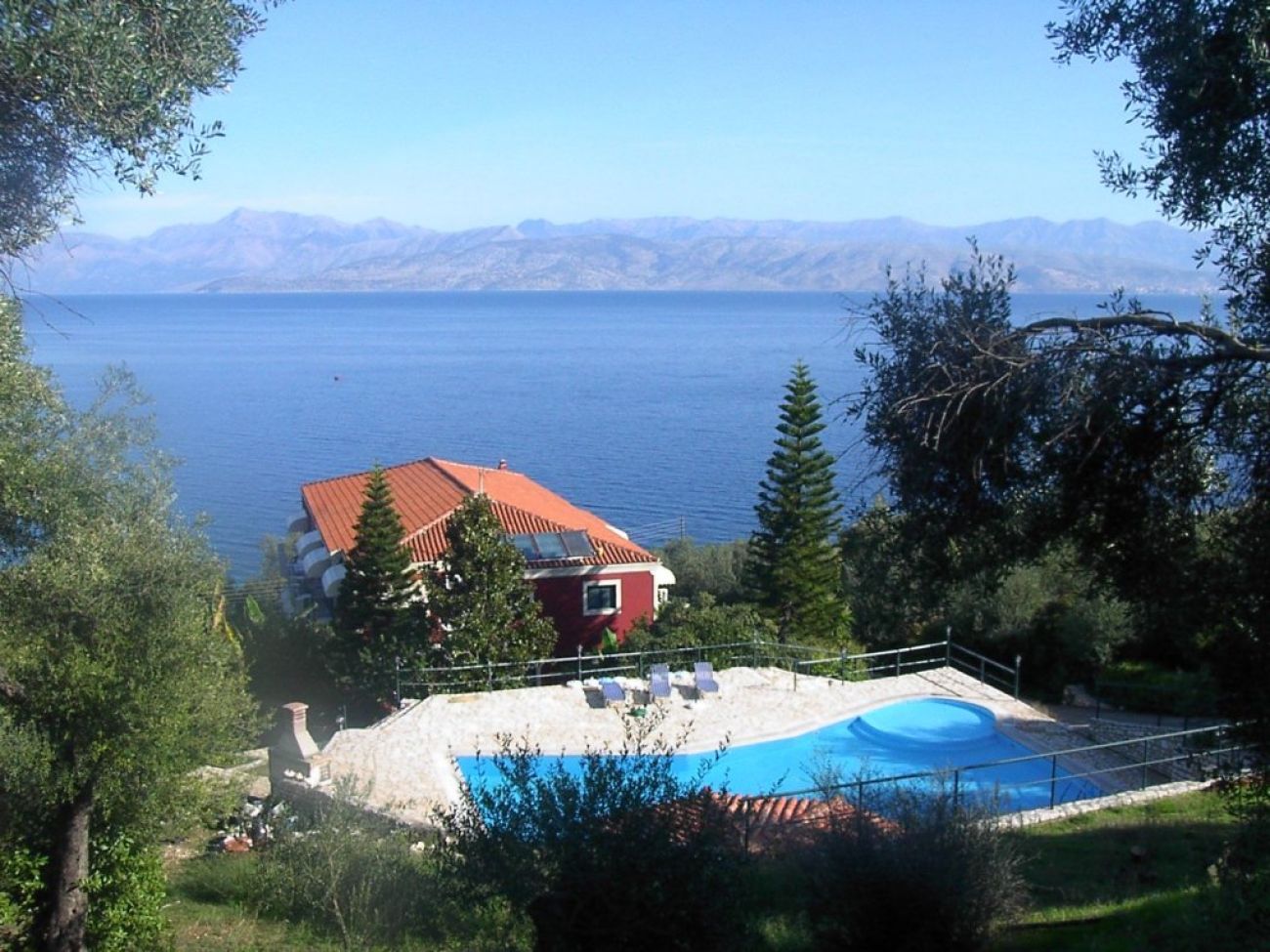Apraos Bay 3*