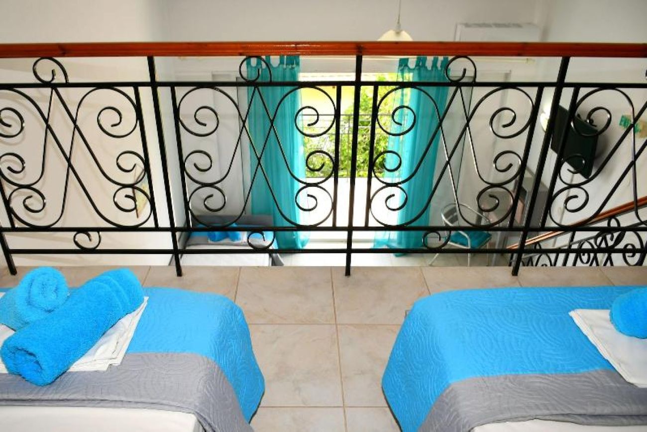Utopia Kavos Hotel 2*