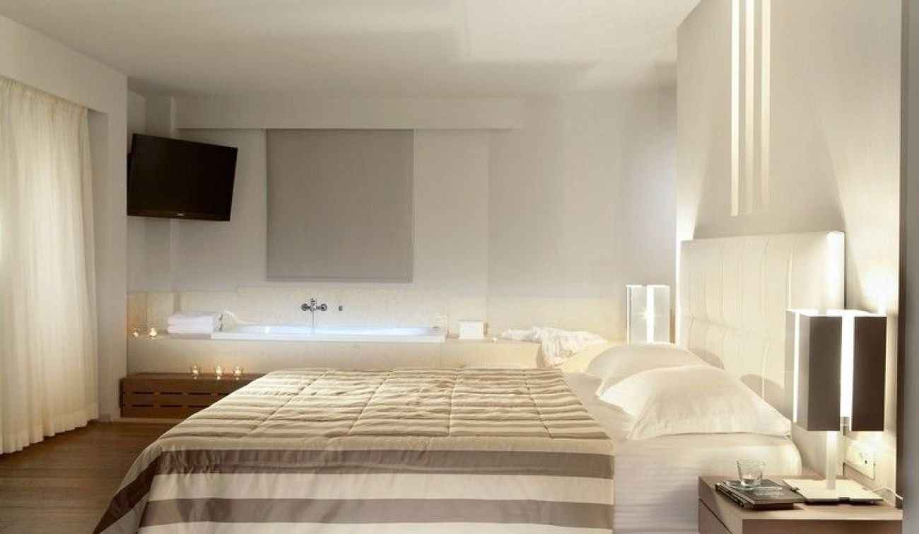 Lichnos Beach Hotel and Suites 5*