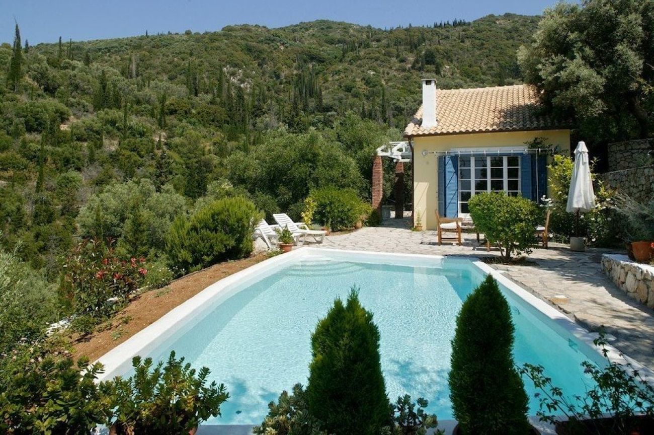 Agios Nikitas Resort Villas 1*