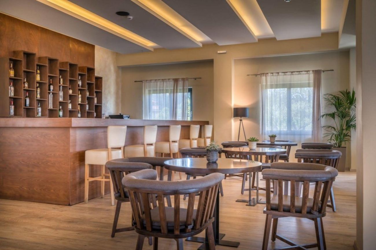 Elegance Luxury Executive Suites 5*