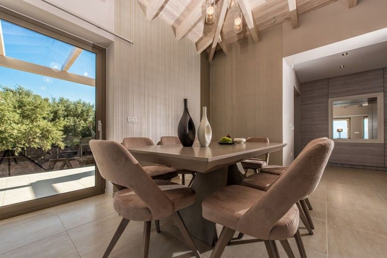 Avra Villa 5*