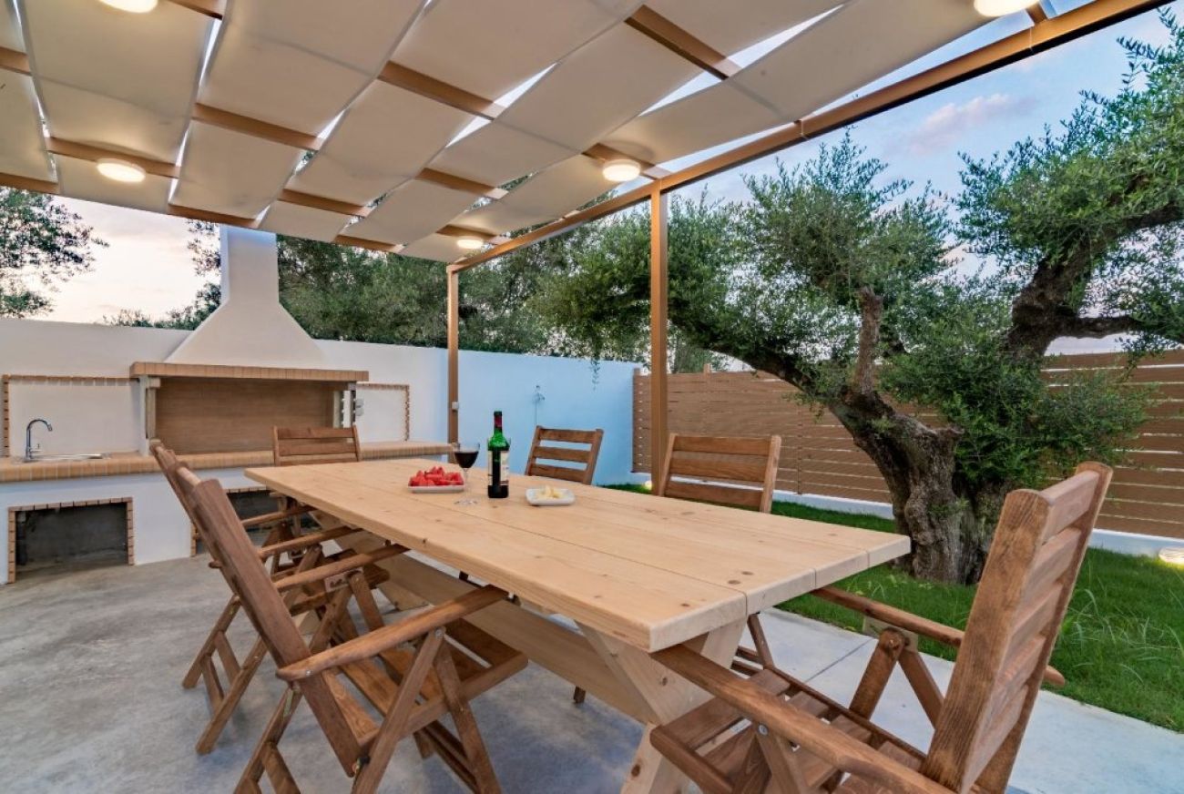 Villa Status 4*