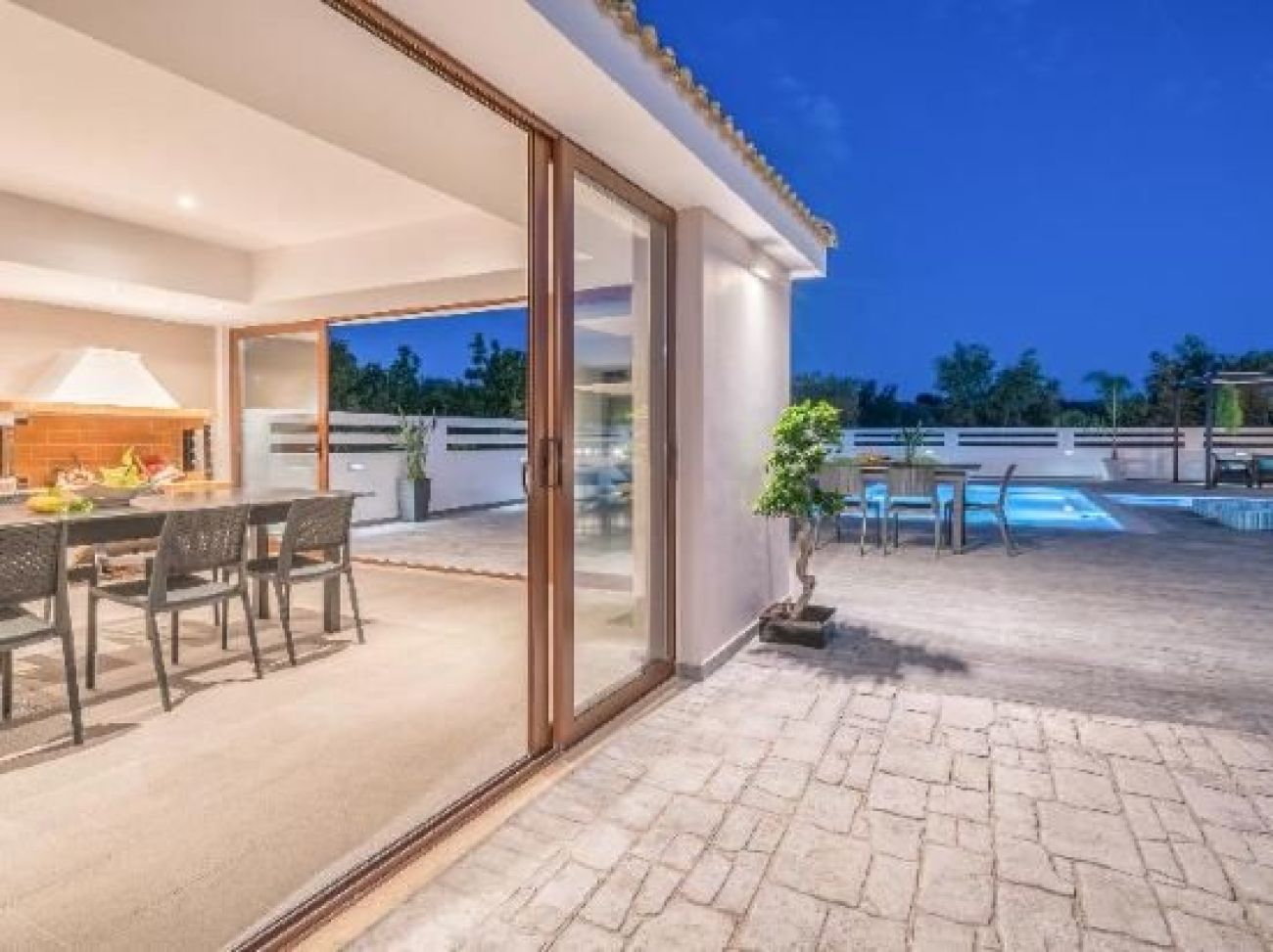 Ostria Luxury Villa 4*