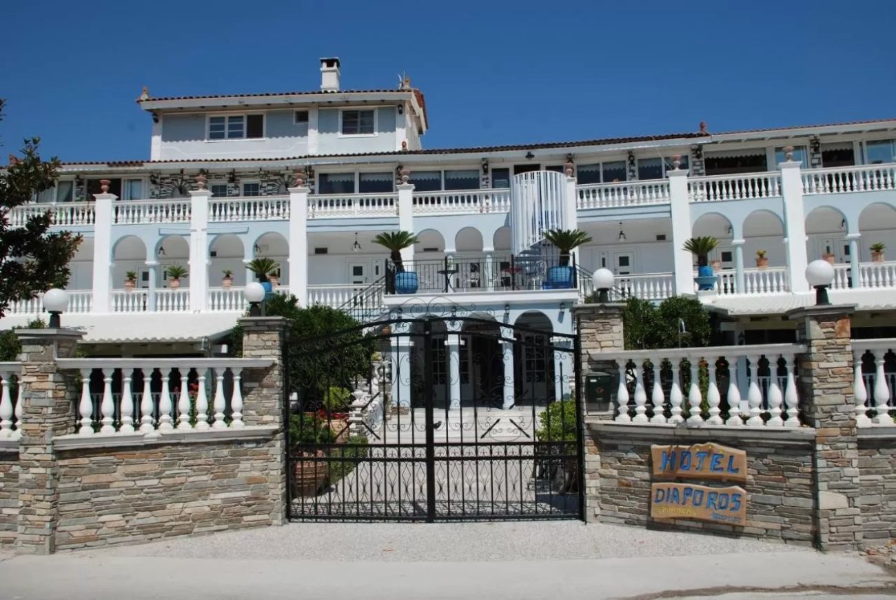 Diaporos Hotel 3*