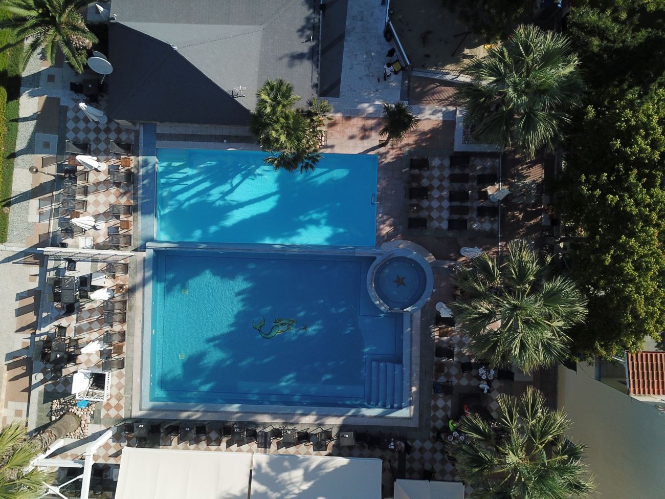 Naias Beach Hotel 3*
