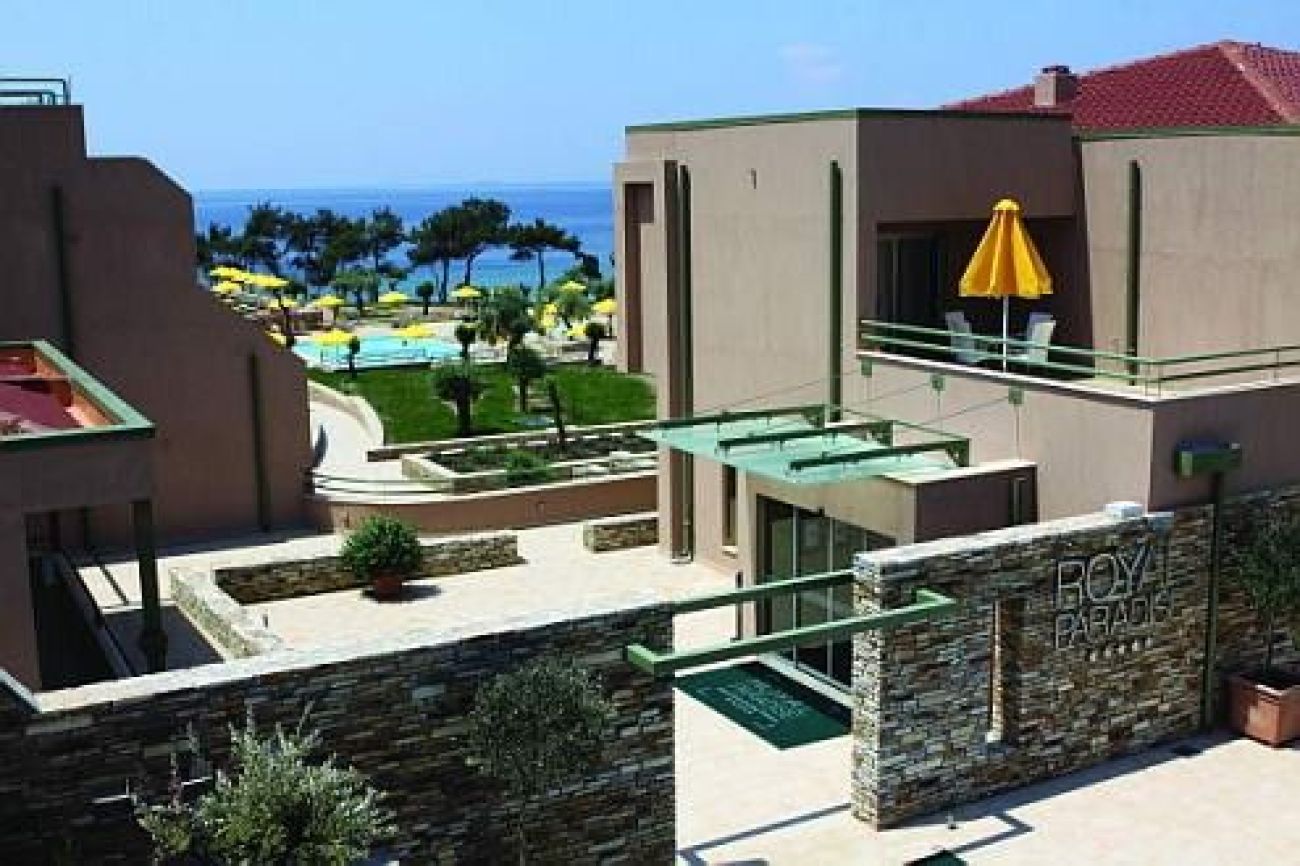 Royal Paradise Beach Resort & SPA