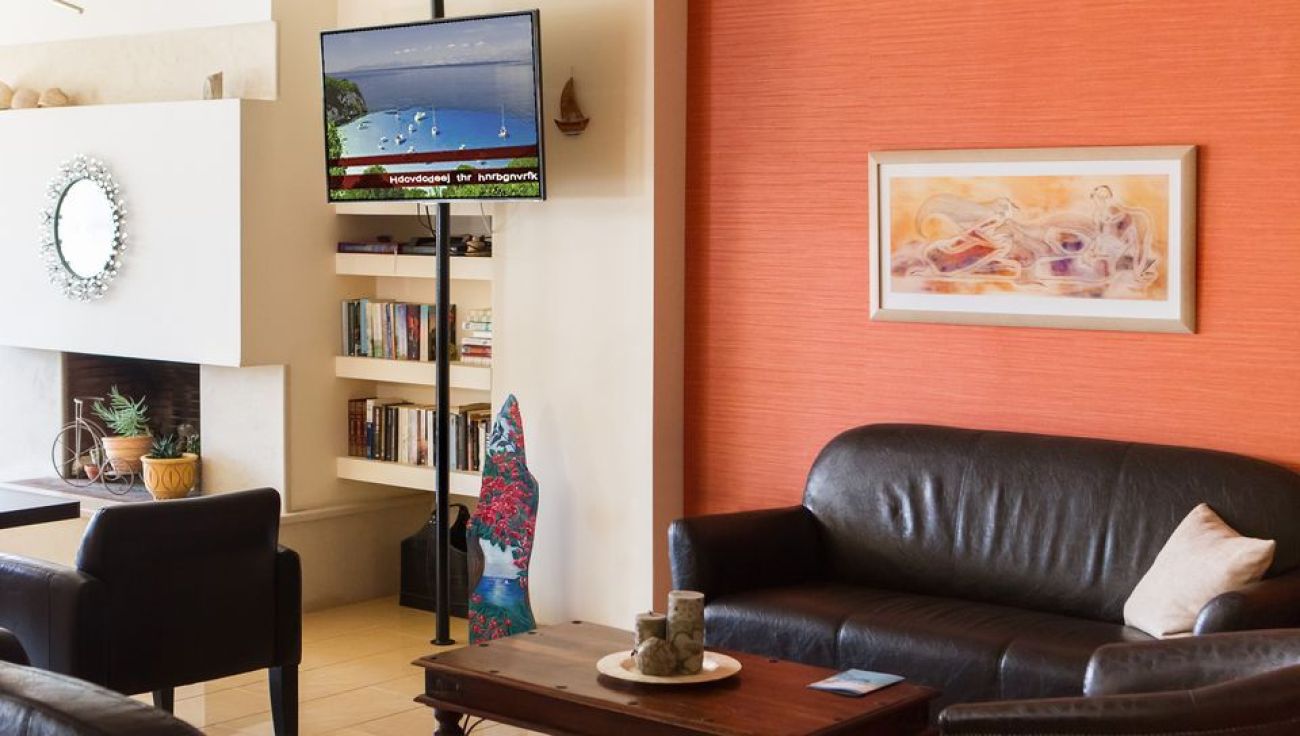Loutra Village Beach Hotel 3*