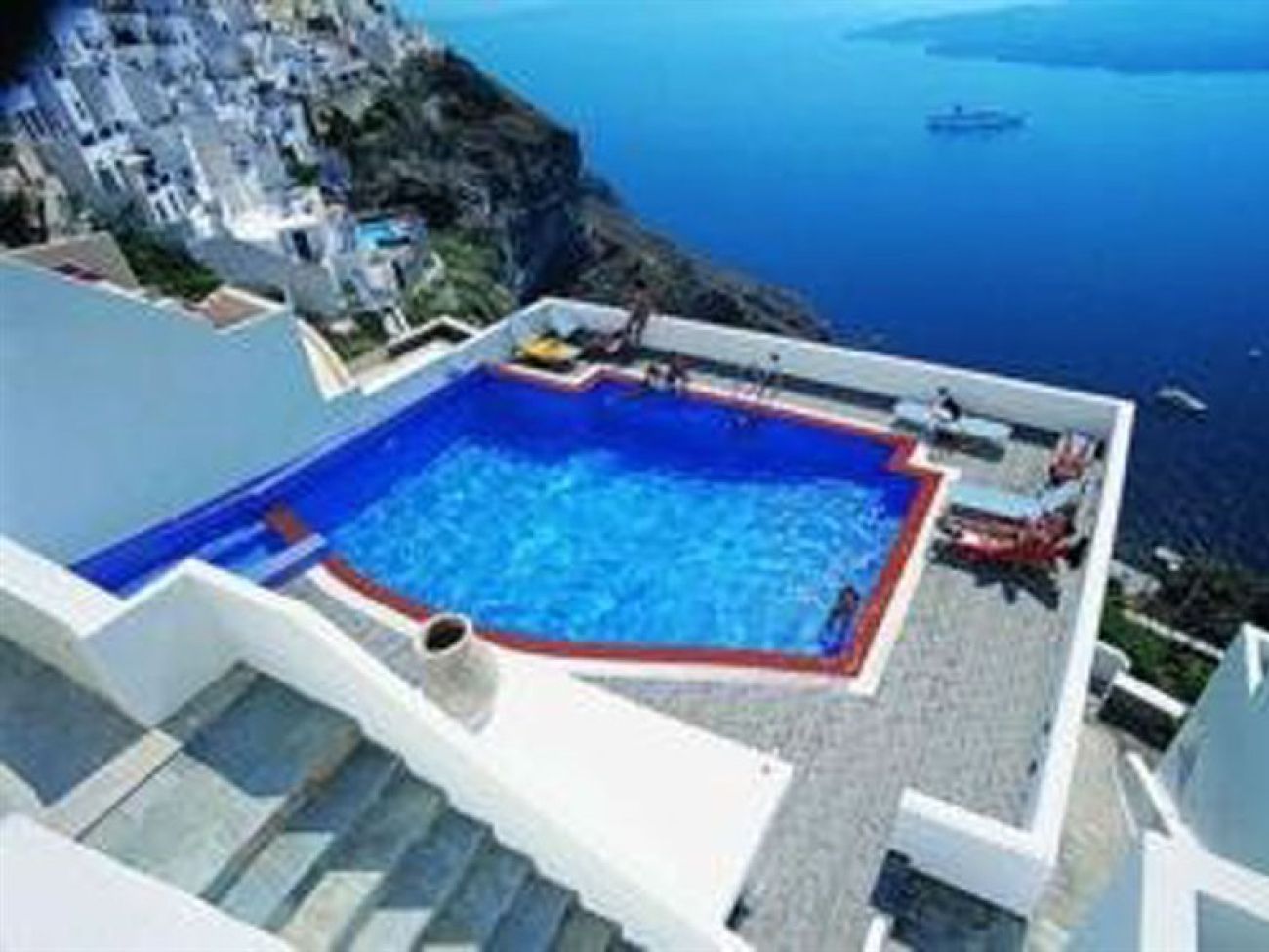 Lava Suites & Lounge 3*