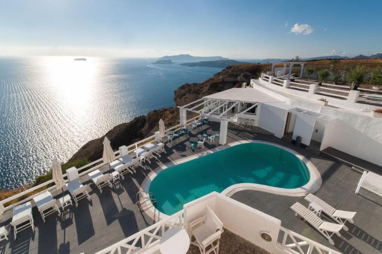 Artemis Suites Santorini 3*