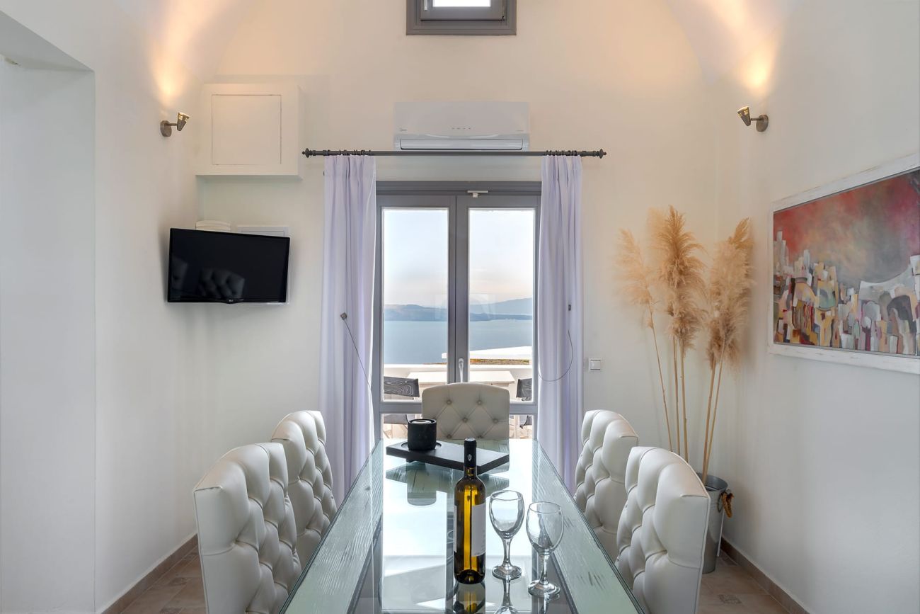 Hemera Holiday Home Villa in Santorini