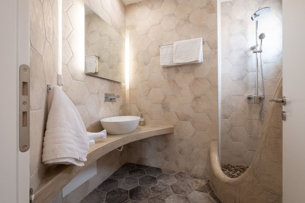 Tristhenia Hotel 3*