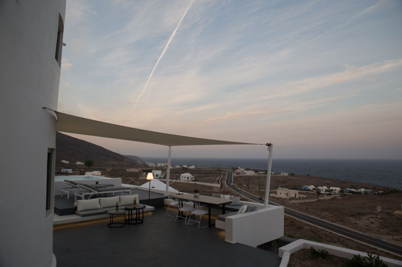 Horizon Mills Villas and Suites Santorini 5*