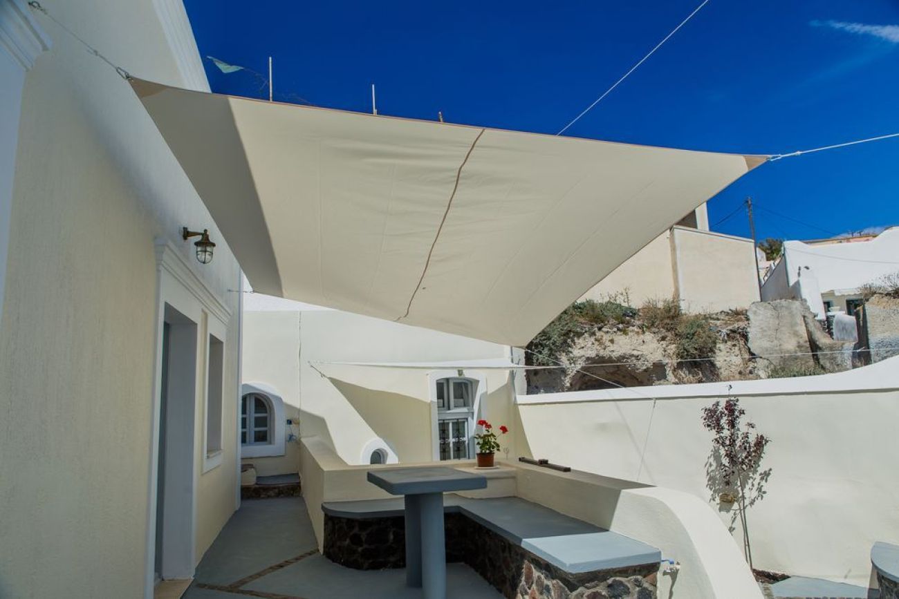 Day One Fira Mansion