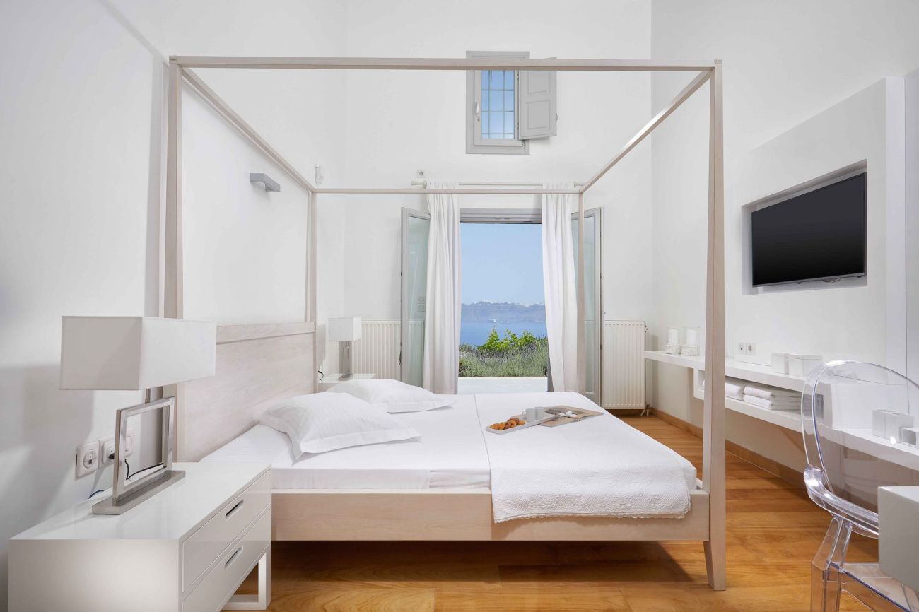 Akrotiri Private Residence 5*