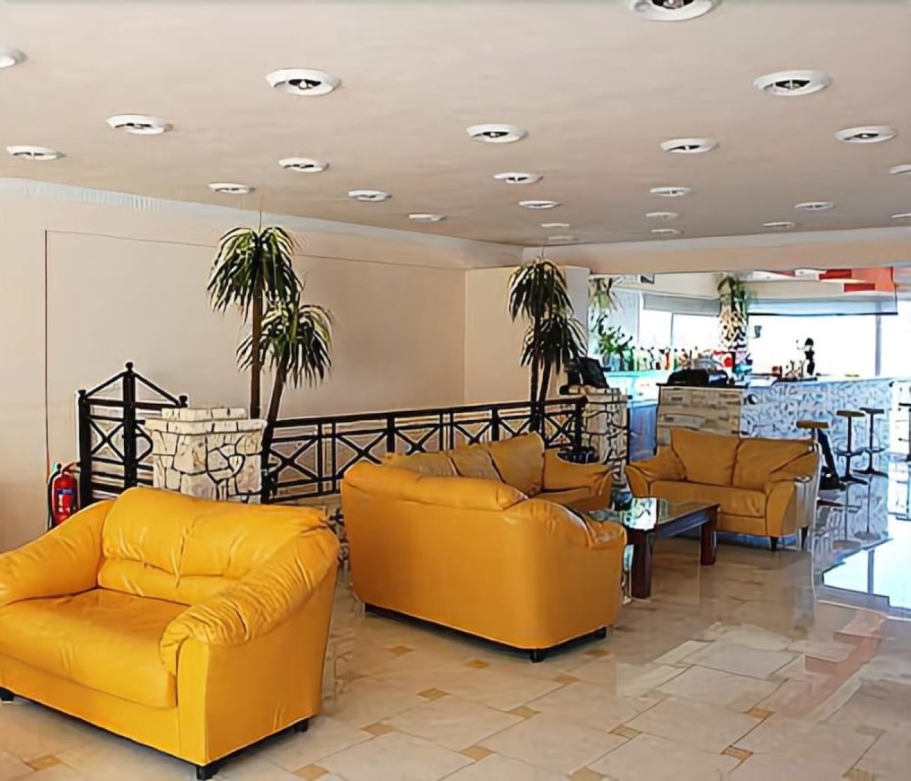 Aloha Hotel 3*