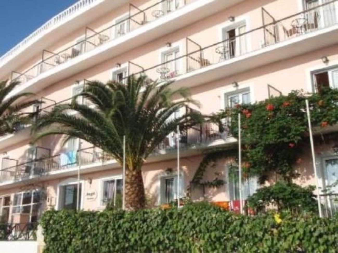 Aegli Hotel 2*