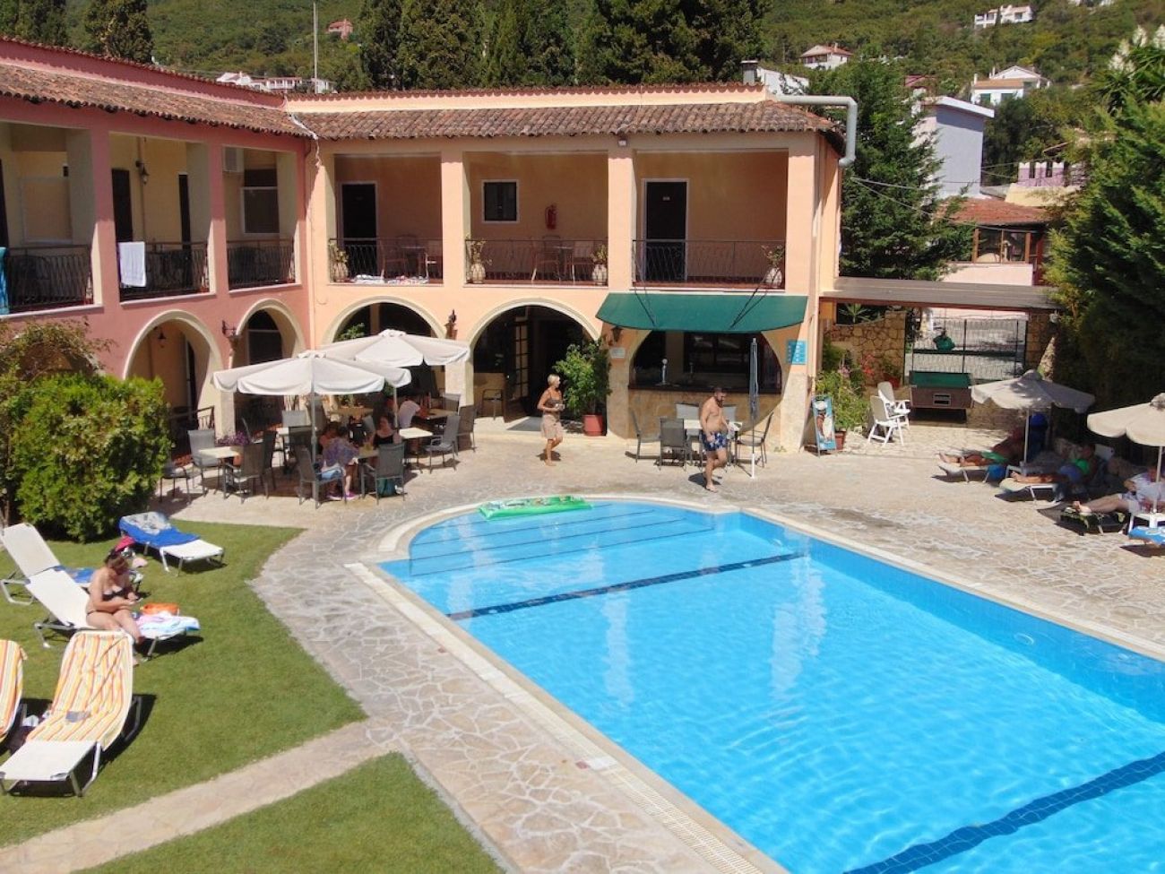 Annaliza Aparthotel 3*
