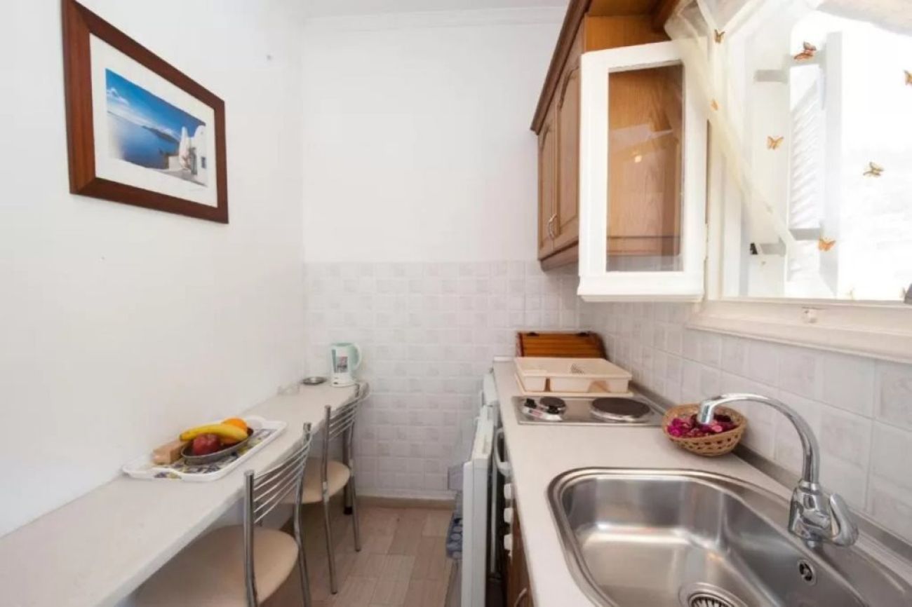 Marina Apartments & Studios