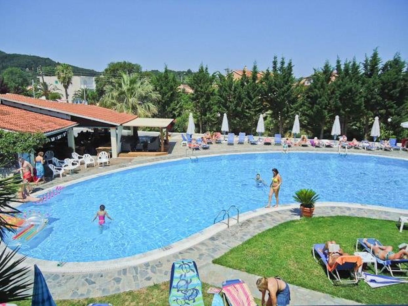 Eleni Apartments
