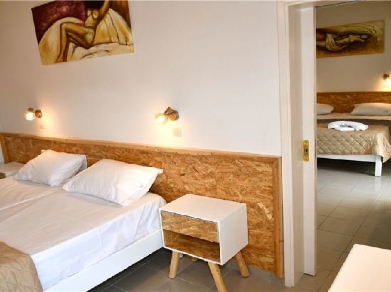 Cavos Beach House 2*