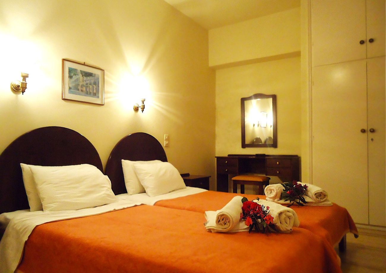 Bruskos Hotel & Suites 3*