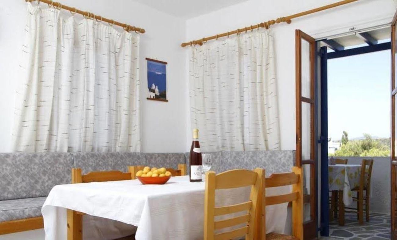 Holidays in Paros 2*