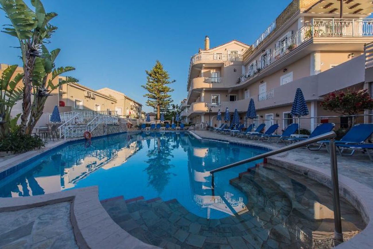 Planos Beach Aparthotel 4*