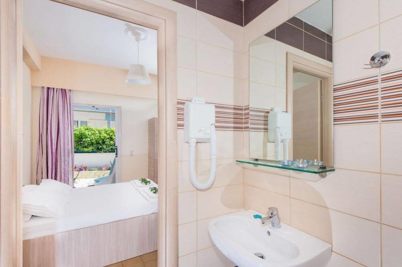 Zante Village Hotel 3*